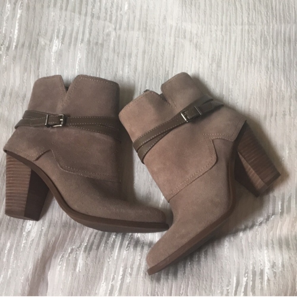 3/$15 Jessica Simpson Boots / Booties
